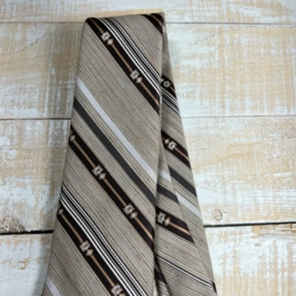 Wembley Mens Necktie Brown Black Stripe‎ One Size